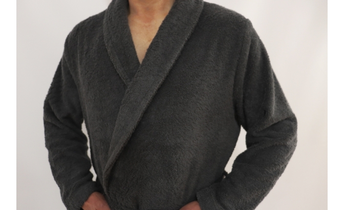 Roupão de banho cinza escuro