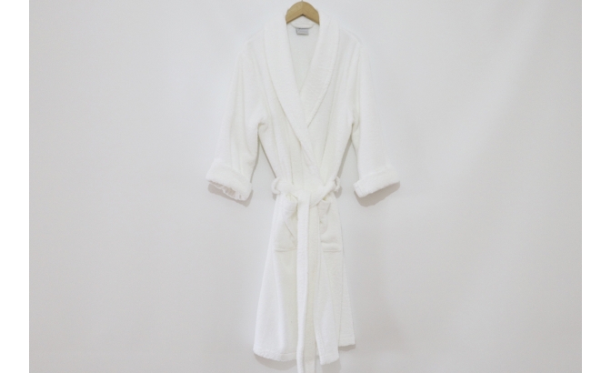 Peignoir blanc