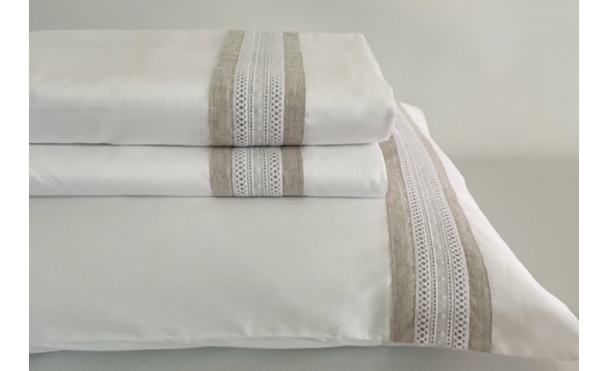 Drap de dessus avec oreillers V/tec...