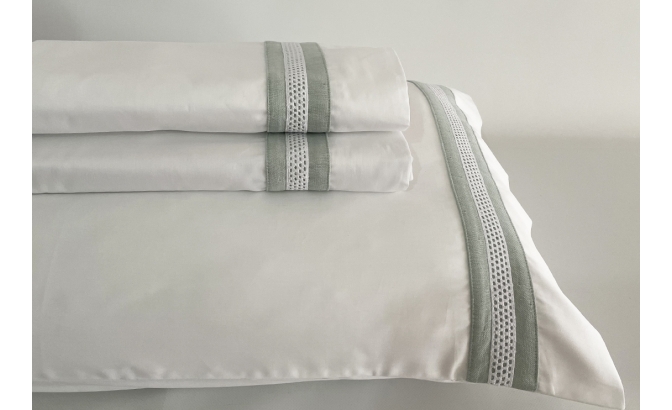 Drap de dessus avec oreillers V/tec...