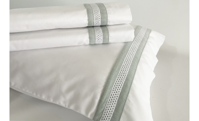 Drap de dessus avec oreillers V/tec...