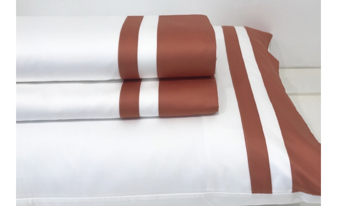 Drap de dessus avec oreillers 500...