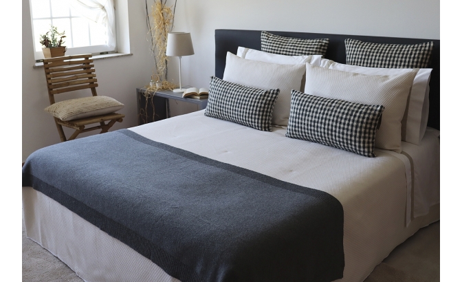 Edredão Marseille bege