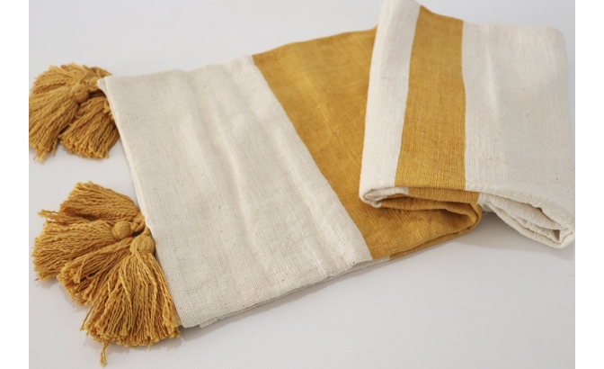 Mustard curcuma blanket