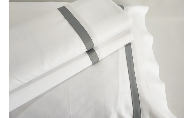 Drap de dessus avec oreillers 300...