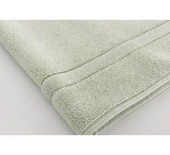 Tapis de bain vert tilia