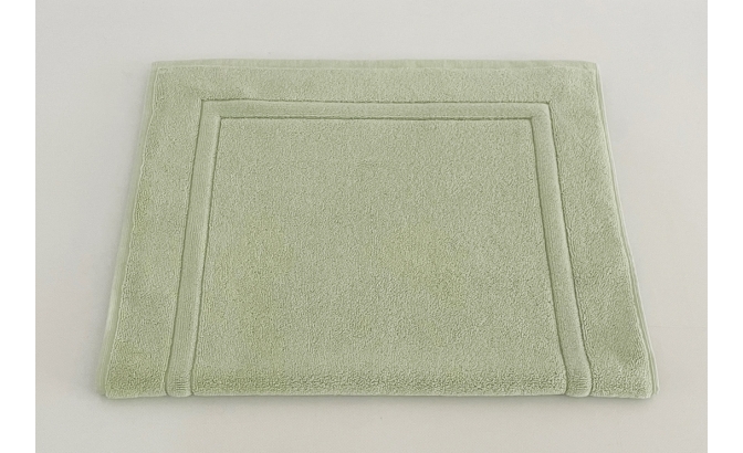 Tapis de bain vert tilia