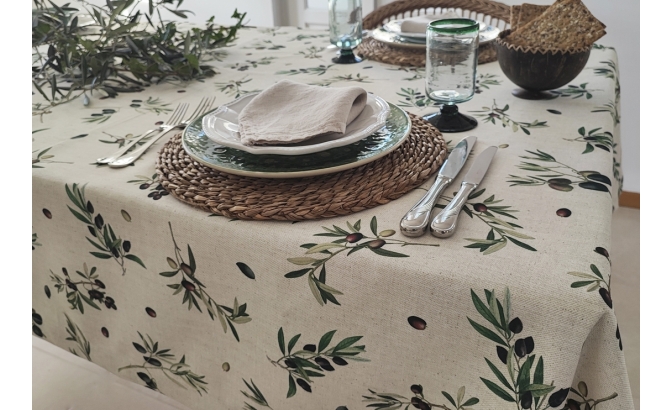 Tablecloth Olives