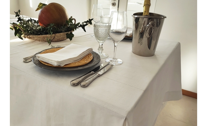 Tablecloth white