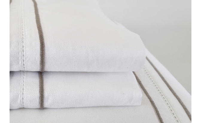 Drap de dessus avec oreillers Rolipa...