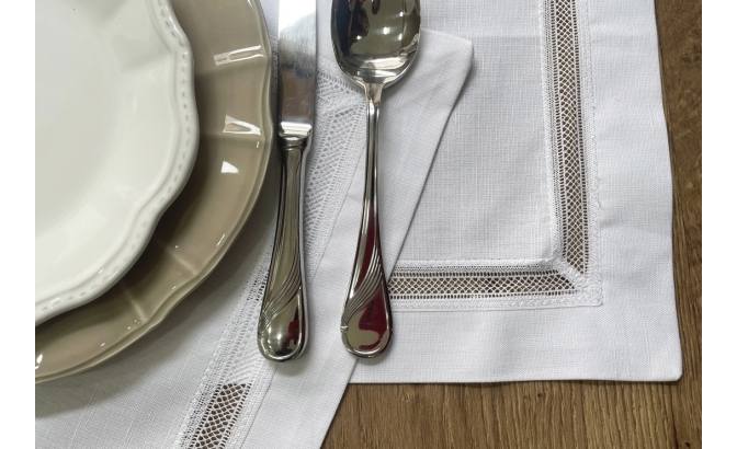 Individual bordado branco