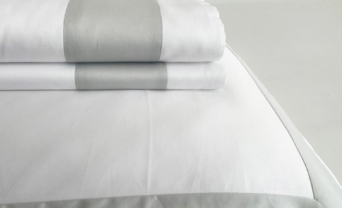 Drap de dessus avec oreillers 500...