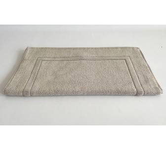 Tapis de bain taupe