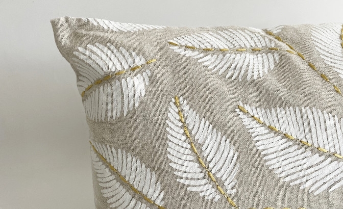 Coussin folhinhas brancas