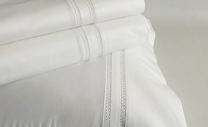 Drap de dessus avec oreillers SATIN...