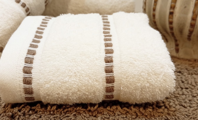 Corinthia blanc/beige