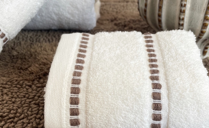 Corinthia blanc/beige
