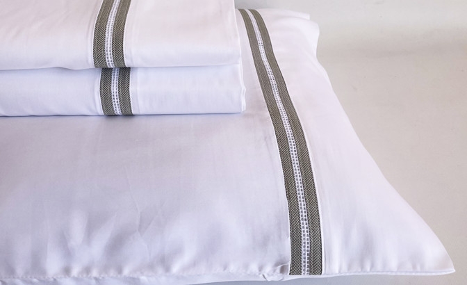 Drap de dessus avec oreillers Seul...