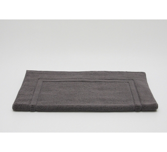 Tapis de bain gris foncé