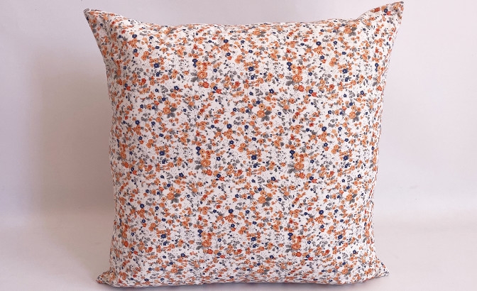 Cojin Flor naranja