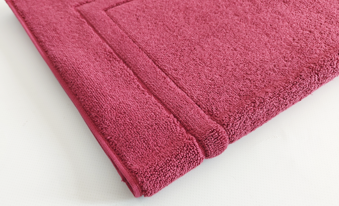 Bath mat burgundy