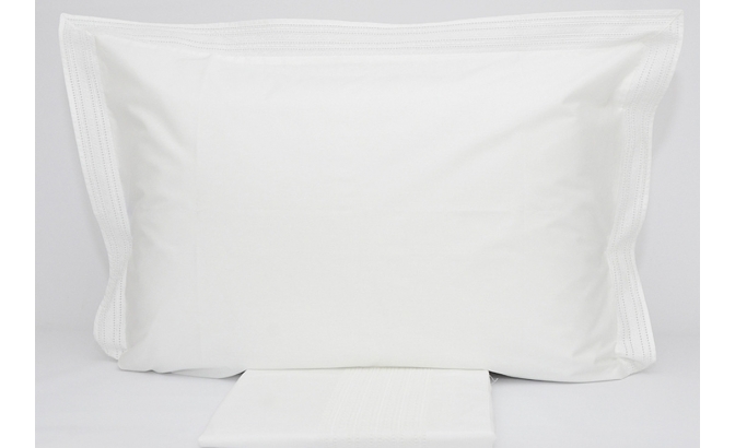 Drap de dessus avec oreillers percale...